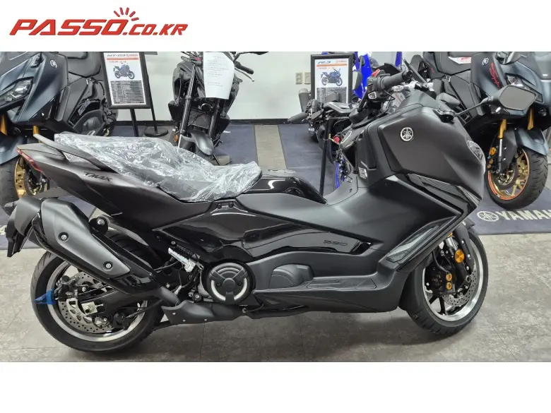 Yamaha TMAX 560