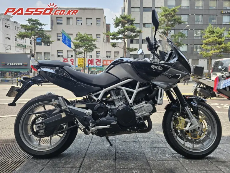 Aprilia Mana 850