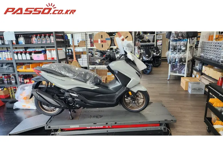 Honda Forza 350
