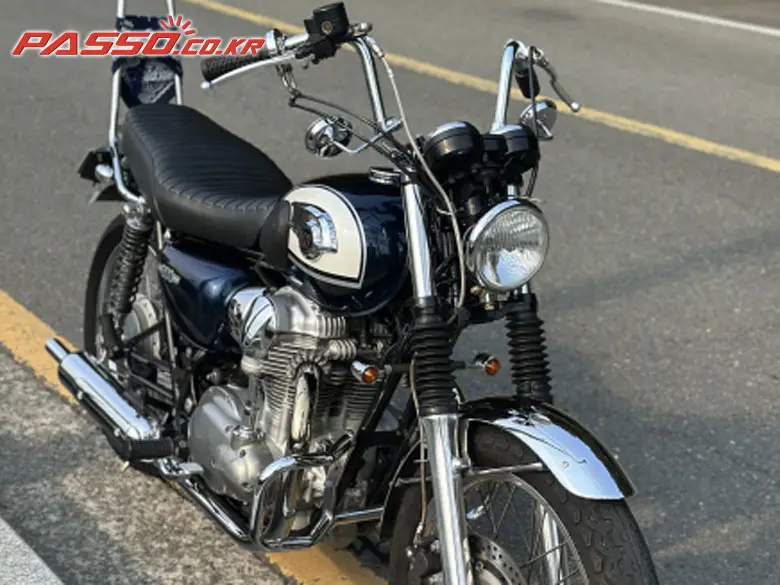 Kawasaki W 800