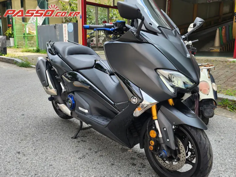 Yamaha TMAX DX