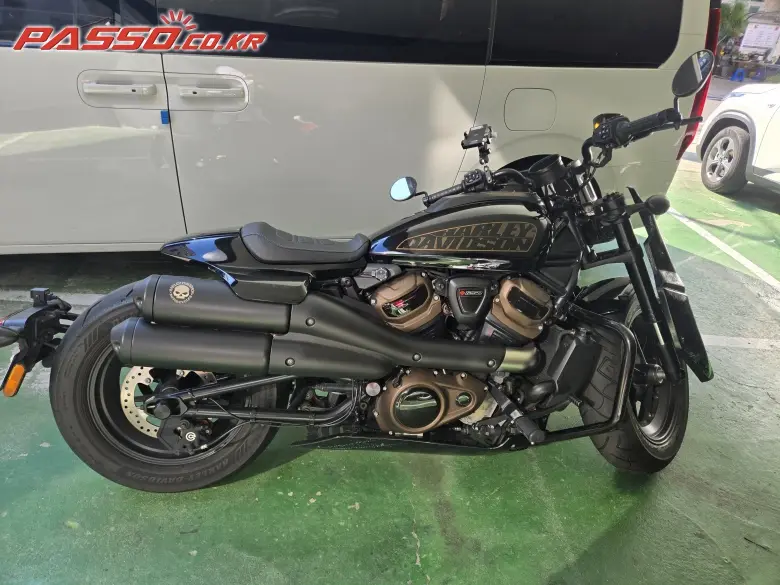 Harley-Davidson FXDR 114