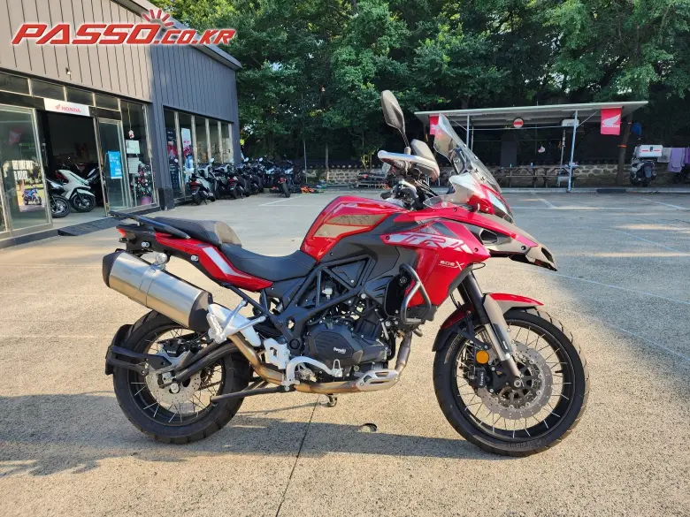 Benelli TRK 502 X