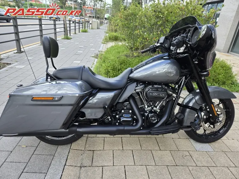 Harley-Davidson Street Glide Special
