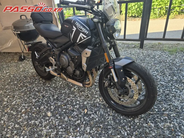 Triumph Trident 660