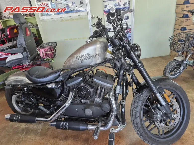 Harley-Davidson Roadster 1200
