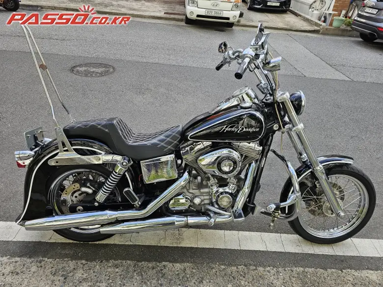 Harley-Davidson Dyna Super Glide Custom
