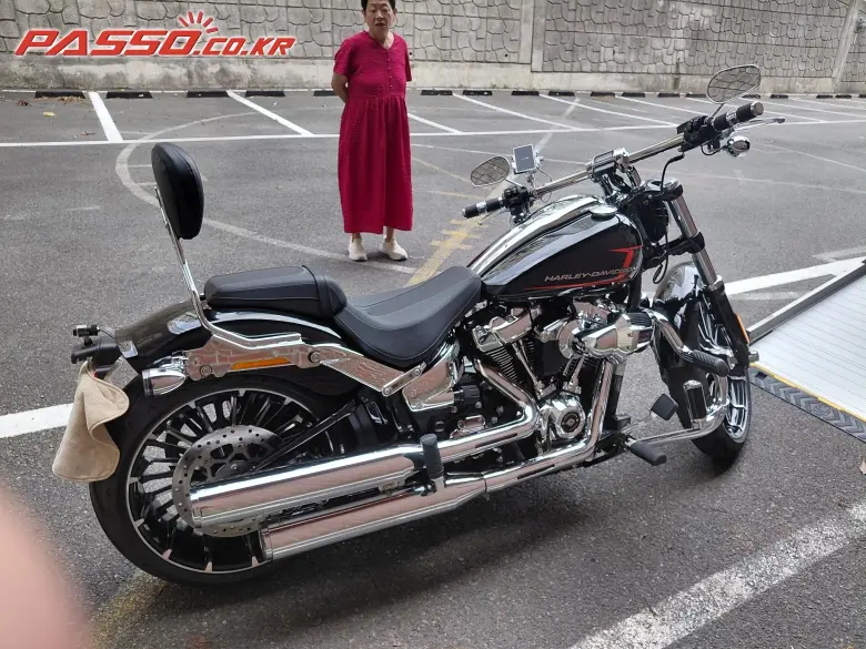 Harley-Davidson Breakout 117
