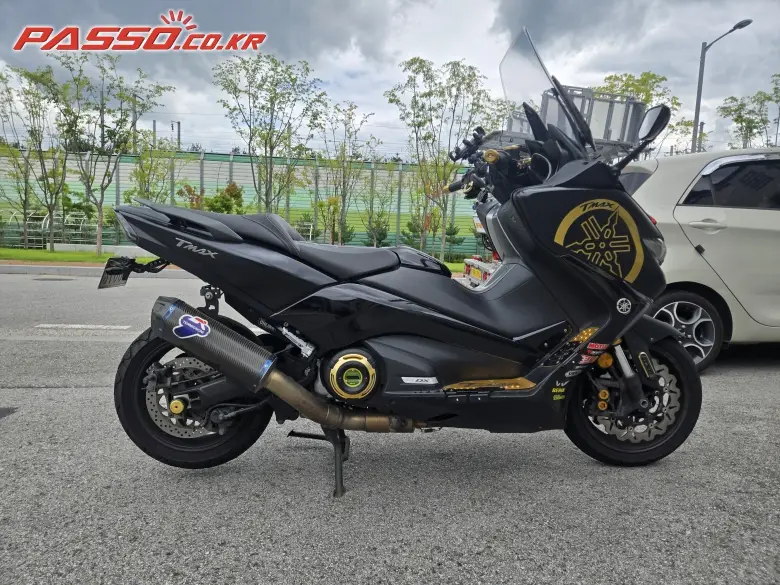 Yamaha TMAX DX