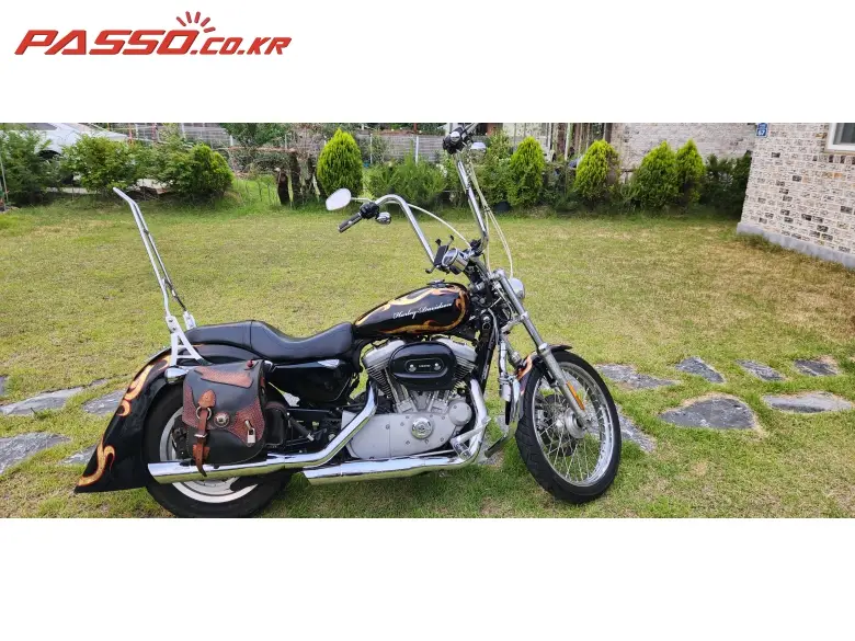 Harley-Davidson 883 Custom