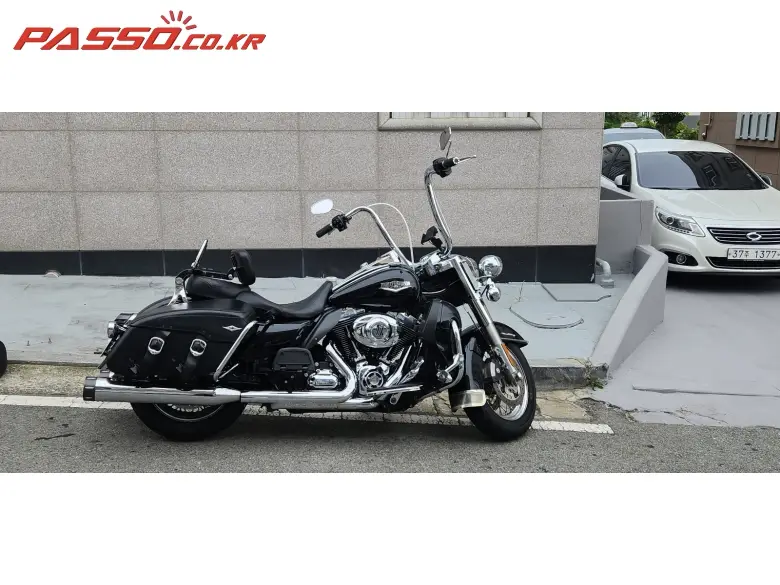 Harley-Davidson Road King Custom