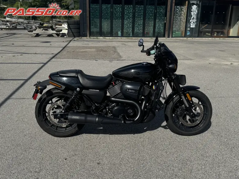 Harley-Davidson Street Rod