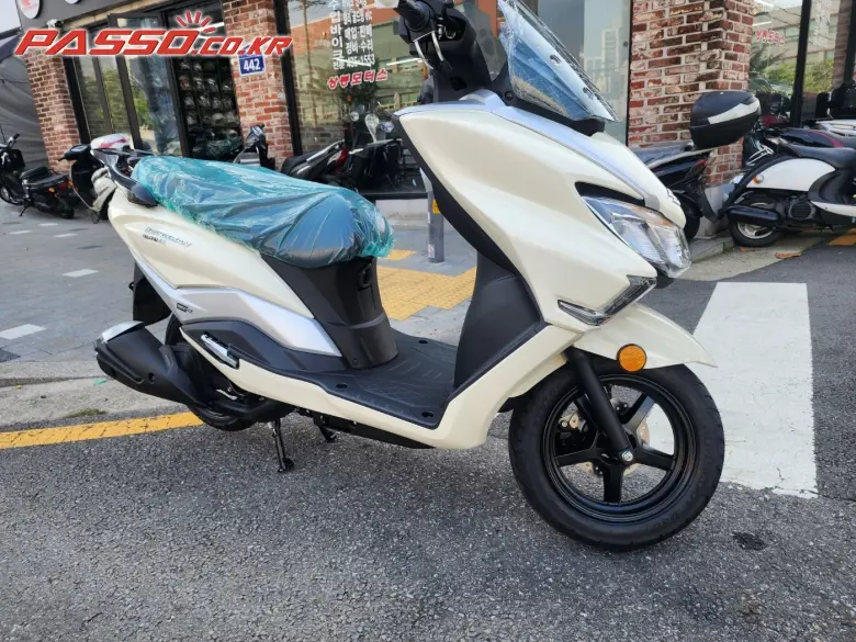 Suzuki Burgman Street 125 EX