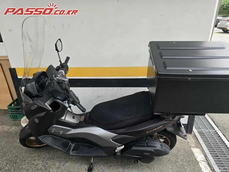 Yamaha N Max 155 ABS