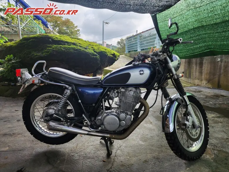 Yamaha SR 400