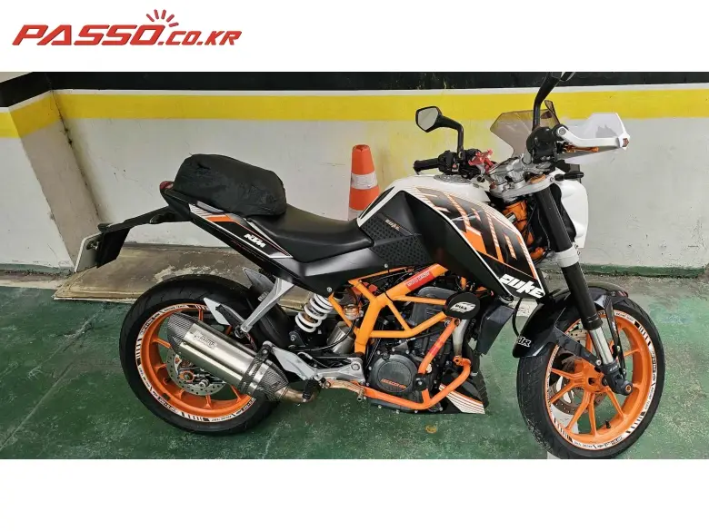 KTM 390 Duke