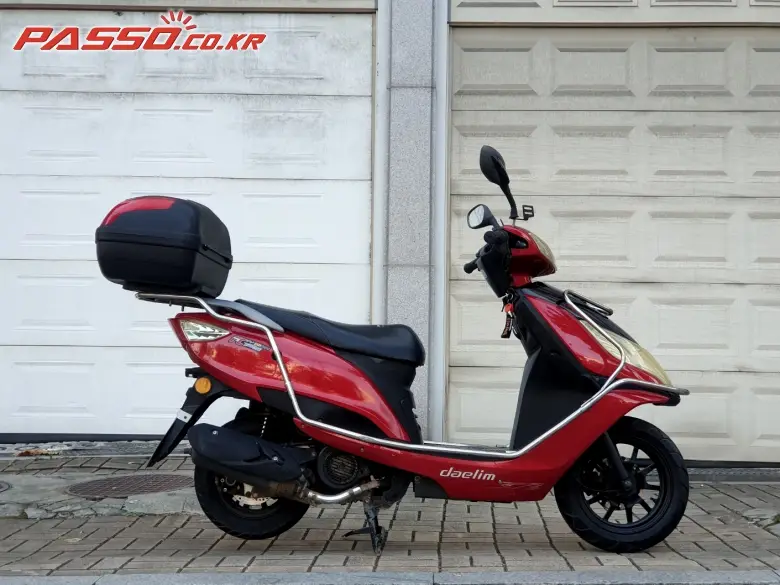 DNA Motors / Daelim FC 125