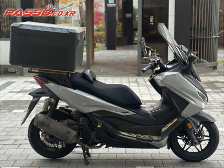 Honda Forza 350