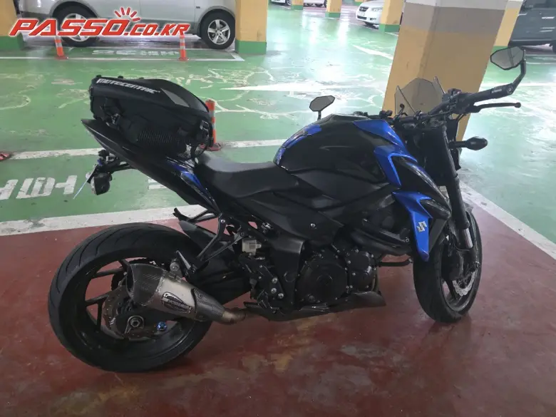 Suzuki GSX S 750
