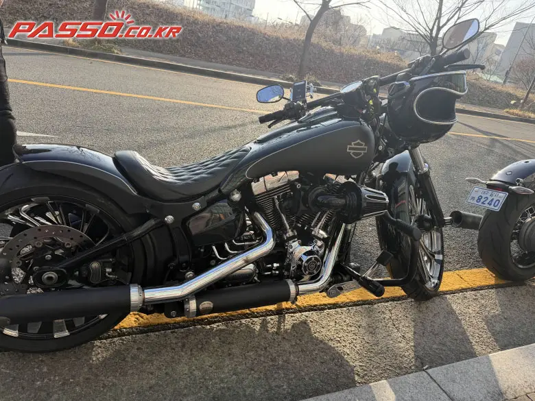 Harley-Davidson Breakout