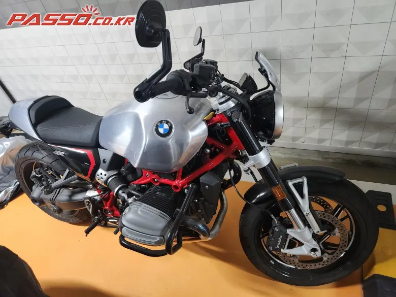 BMW R 12 Nine T