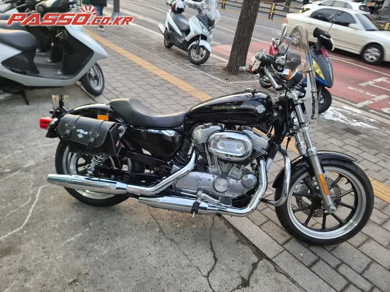 Harley-Davidson 883 SuperLow