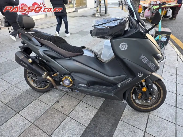 Yamaha TMAX 560