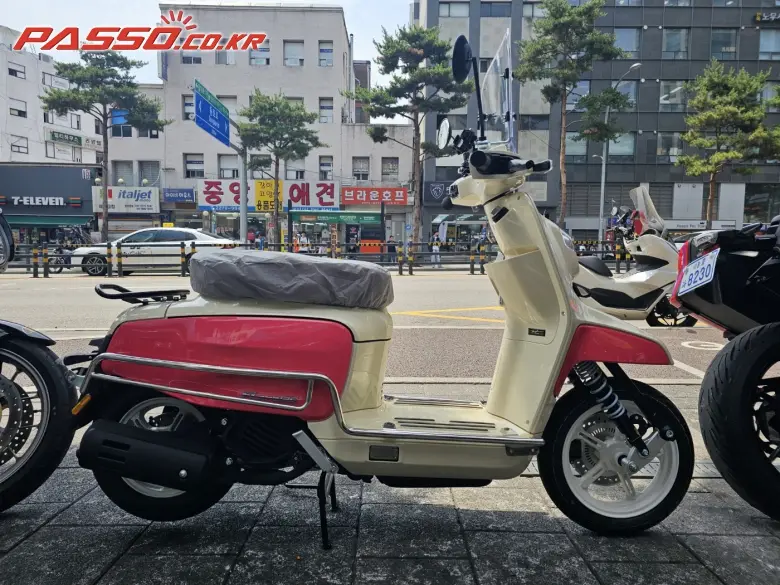 Keeway Flora 125