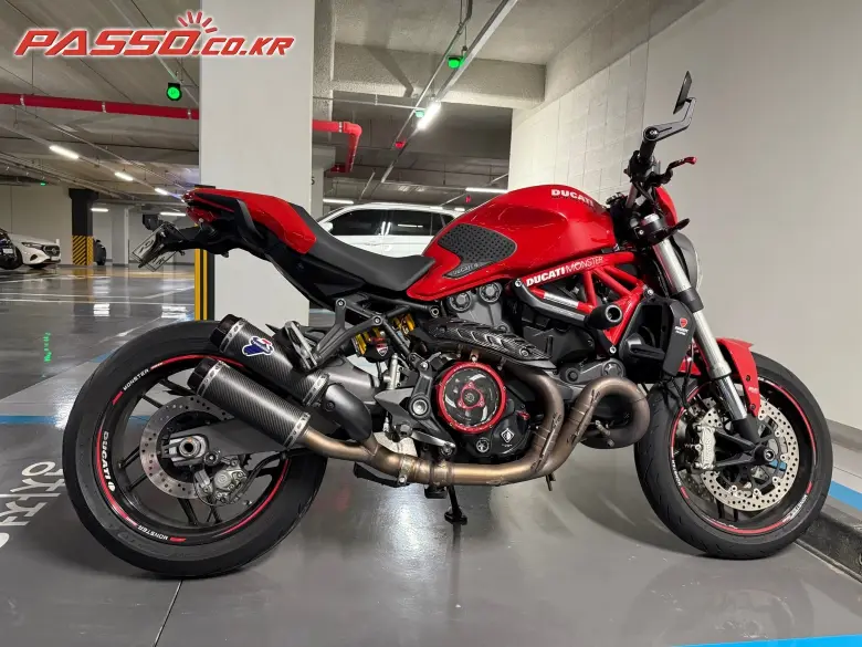 Ducati Monster 821