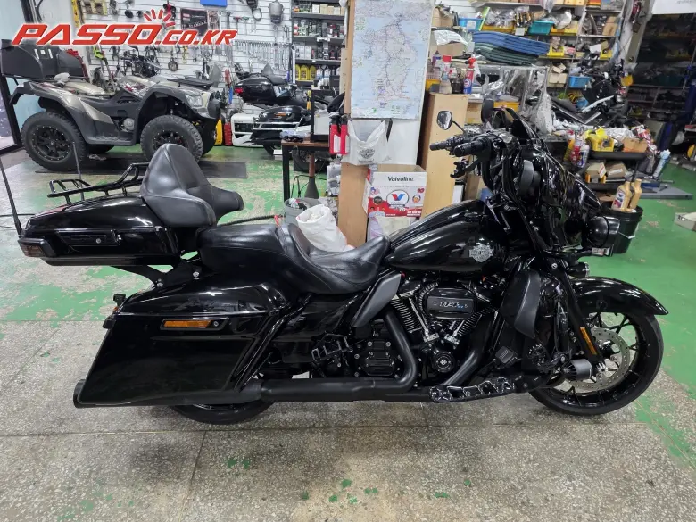 Harley-Davidson Street Glide Special