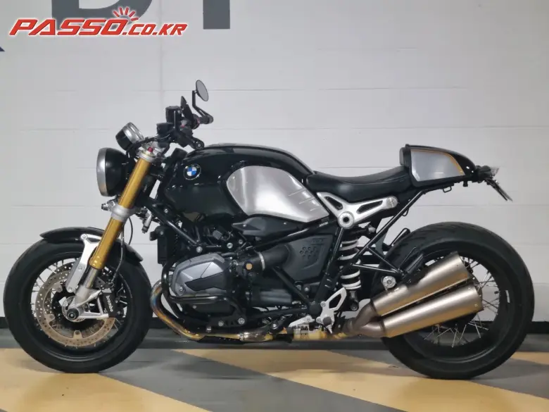 BMW R Nine T