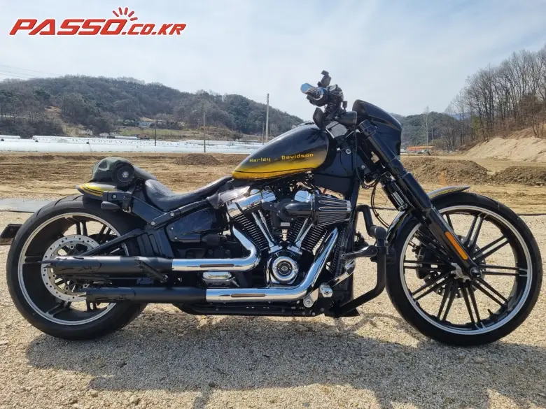 Harley-Davidson Breakout