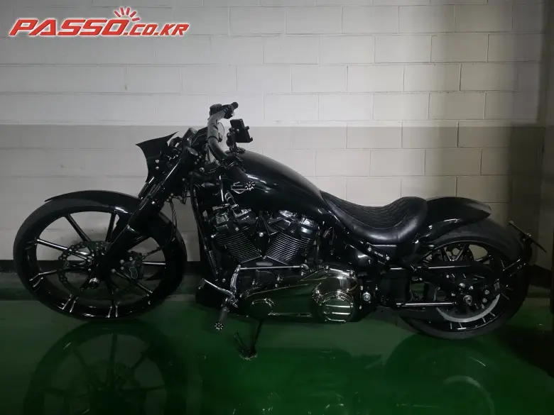 Harley-Davidson Breakout 114