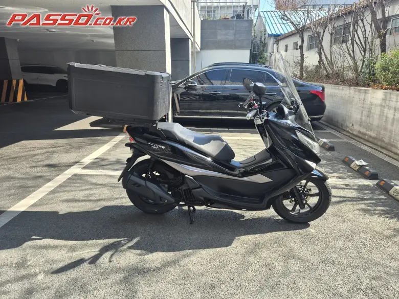 DNA Motors / Daelim UHR 125