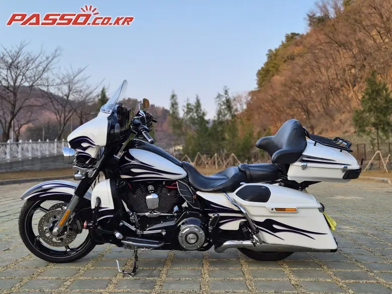 Harley-Davidson CVO Street Glide