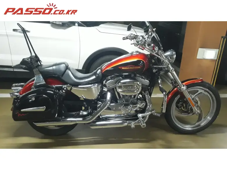 Harley-Davidson 883 Custom