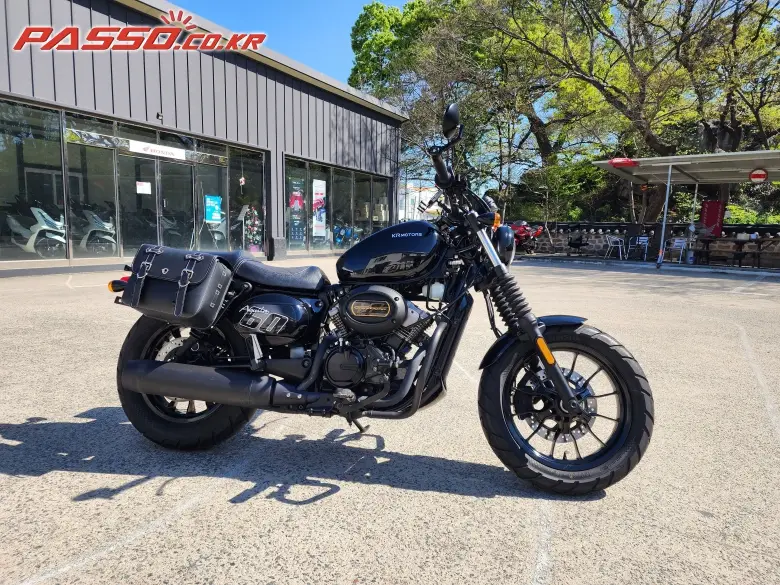 KR / S&T / Hyosung Aquila 125