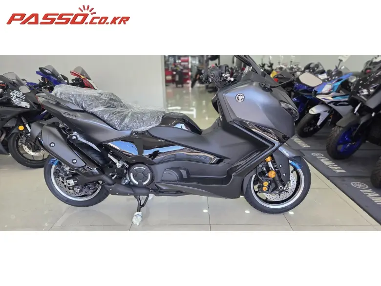 Yamaha TMAX 560