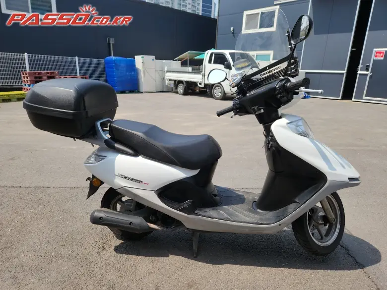 Honda SCR 100