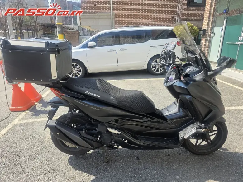 Honda Forza 350