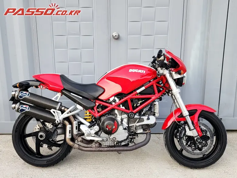 Ducati Monster S2R 1000