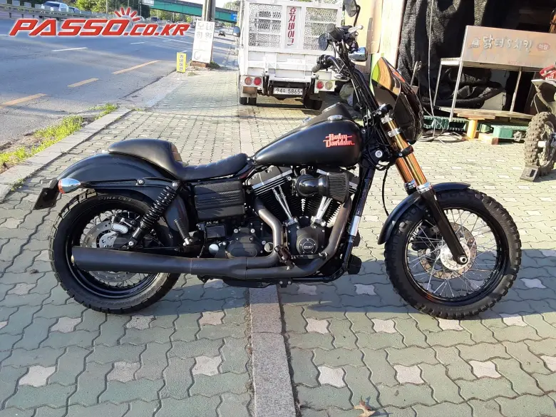 Harley-Davidson Dyna Street Bob