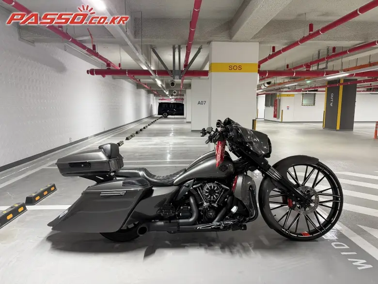Harley-Davidson Street Glide Special