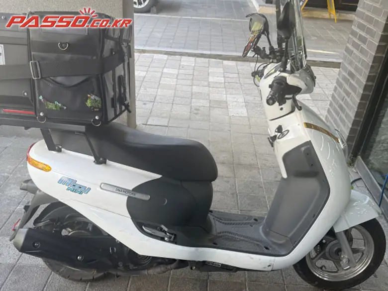 DNA Motors / Daelim M-Boy 125