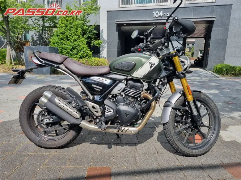 Triumph Scrambler 400 X