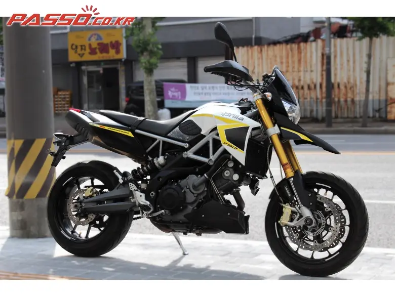 Aprilia Dorsoduro 750