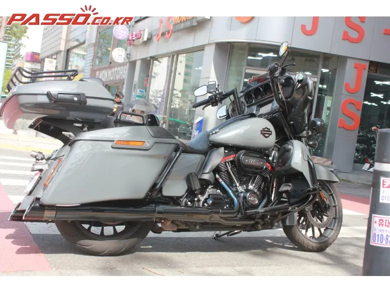 Harley-Davidson CVO Street Glide