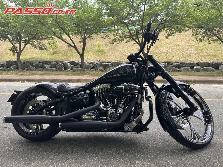 Harley-Davidson Breakout
