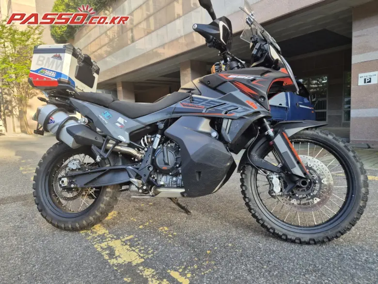 KTM 890 Adventure