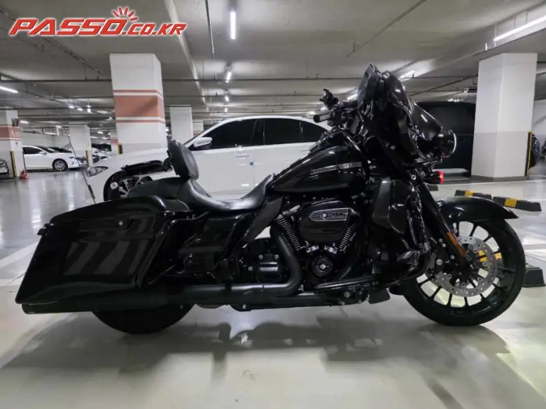 Harley-Davidson Street Glide Special